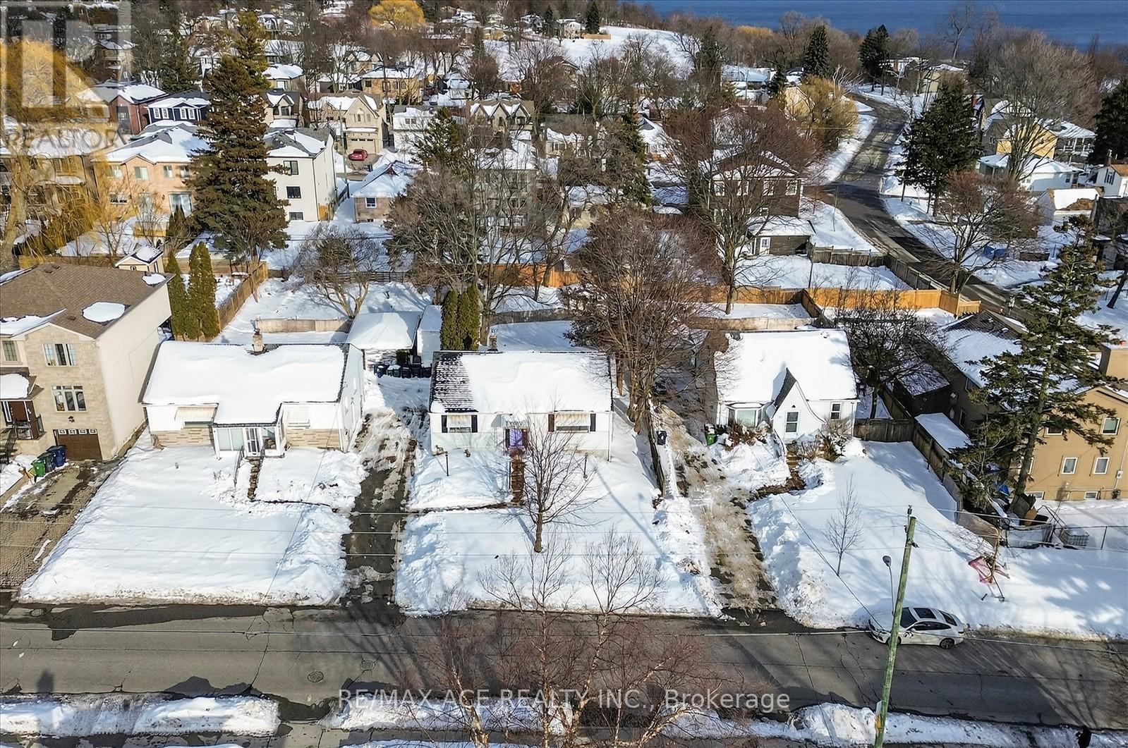 81 Brooklawn Avenue, Toronto, Ontario  M1M 2P7 - Photo 4 - E12805544