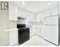 MAIN - 4 SUTHERLAND AVENUE, Toronto, Ontario