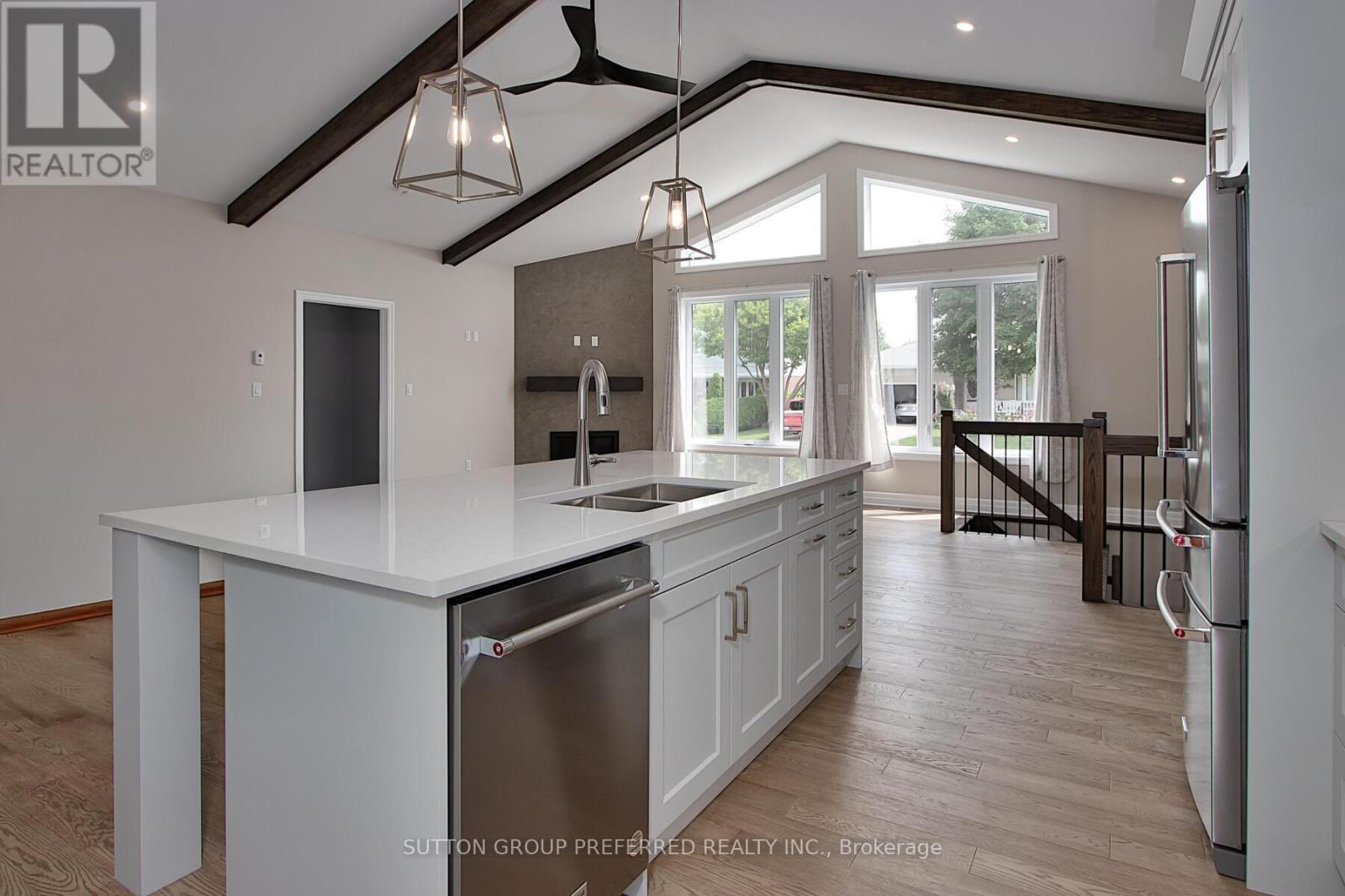 114 Barons Court, Central Elgin, Ontario  N0L 1B0 - Photo 12 - X12315698