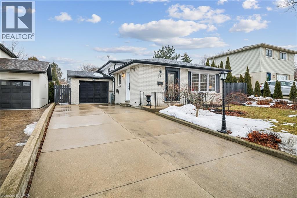 52 Belleau Street, Hamilton, Ontario  L8J 1N4 - Photo 3 - 40810506