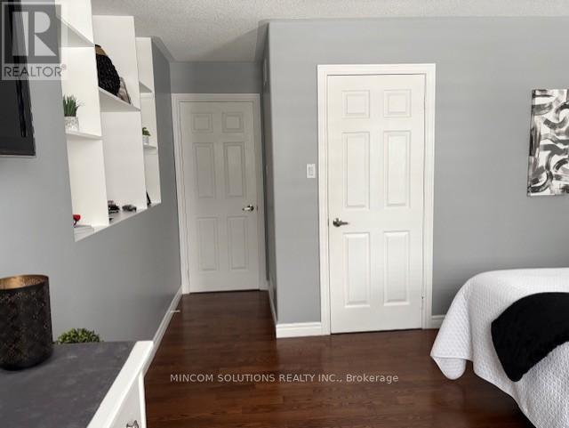 4 Downer Crescent, Wasaga Beach, Ontario  L9Z 1B9 - Photo 21 - S12860856