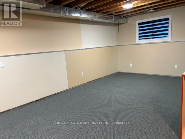 4 Downer Crescent, Wasaga Beach, Ontario  L9Z 1B9 - Photo 37 - S12860856