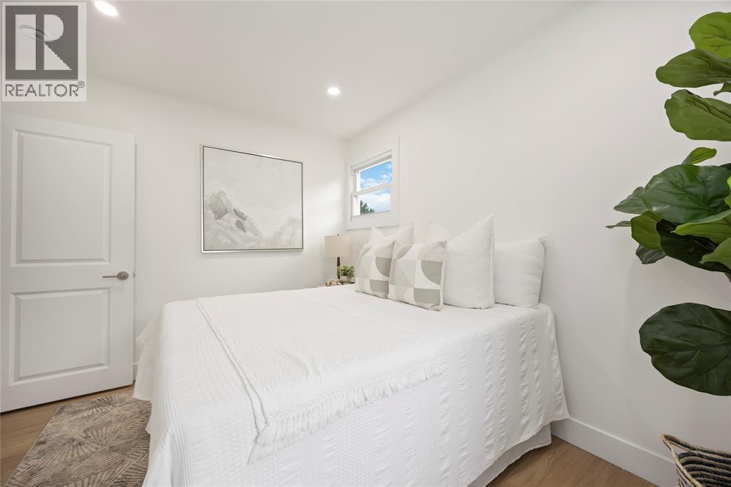 136 Chestnut Avenue, Sarnia, Ontario  N7T 4L8 - Photo 10 - 26004405