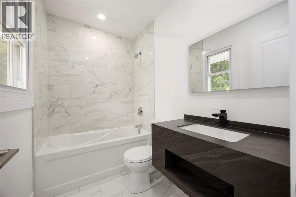 136 Chestnut Avenue, Sarnia, Ontario  N7T 4L8 - Photo 11 - 26004405