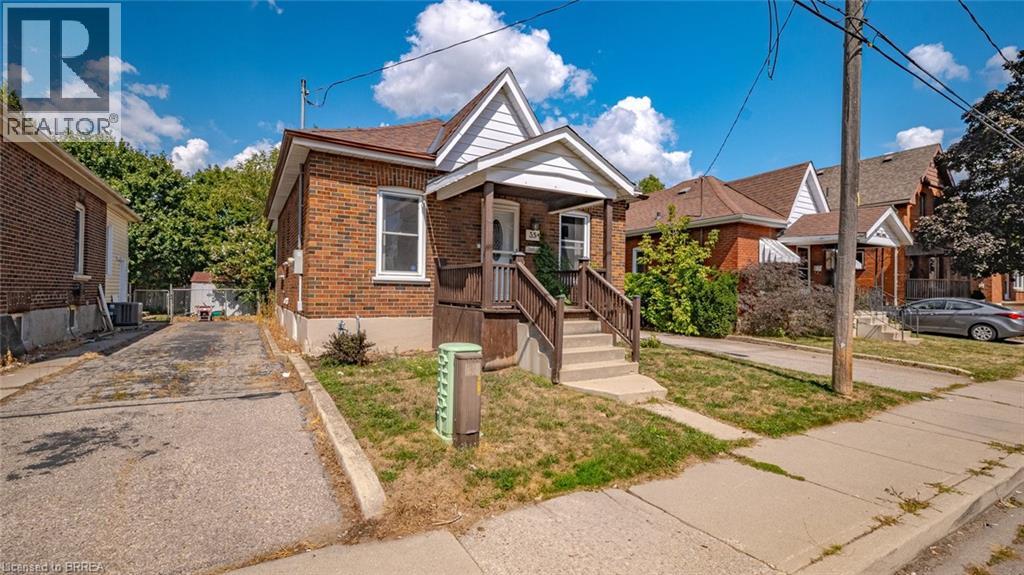 35 Salisbury Avenue, Brantford, Ontario  N3S 1M6 - Photo 3 - 40795199