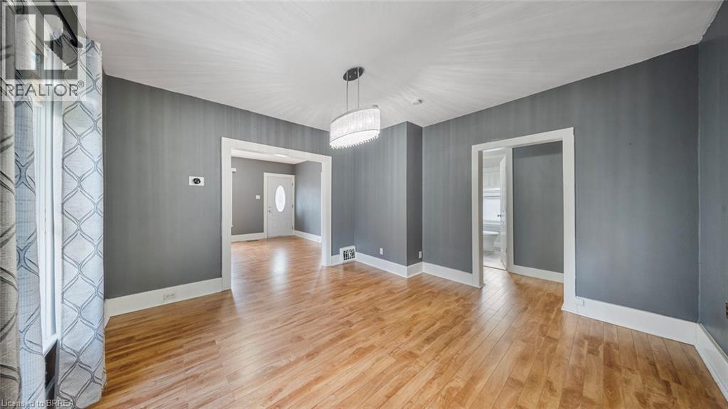 35 Salisbury Avenue, Brantford, Ontario  N3S 1M6 - Photo 9 - 40795199