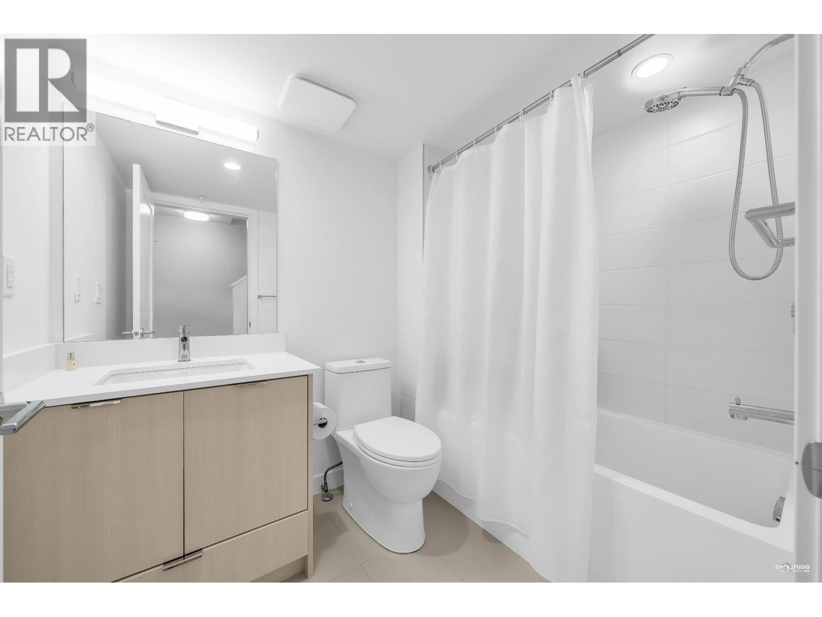 204 678 Fairview Street, Coquitlam, British Columbia  V3J 0N1 - Photo 12 - R3085947