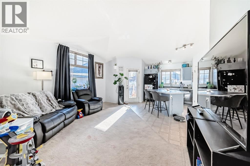 205, 27 Everridge Square Sw, Calgary, Alberta  T2Y 5J7 - Photo 10 - A2283075