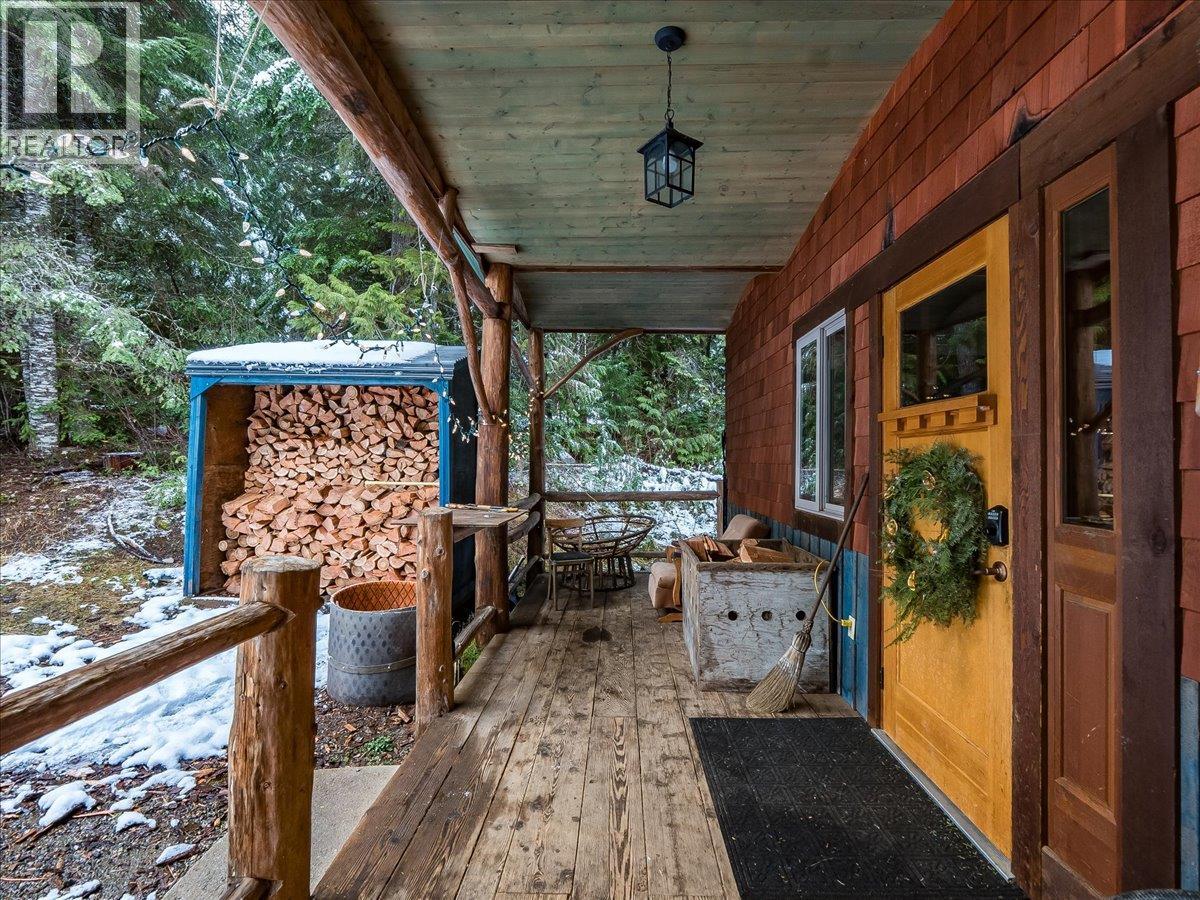 6610 6 Highway, Ymir, British Columbia  V0G 2K0 - Photo 34 - 10371621