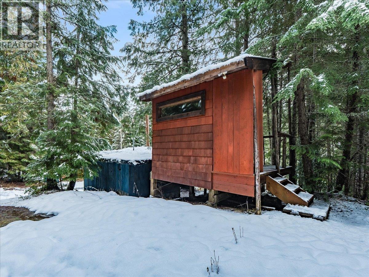 6610 6 Highway, Ymir, British Columbia  V0G 2K0 - Photo 42 - 10371621