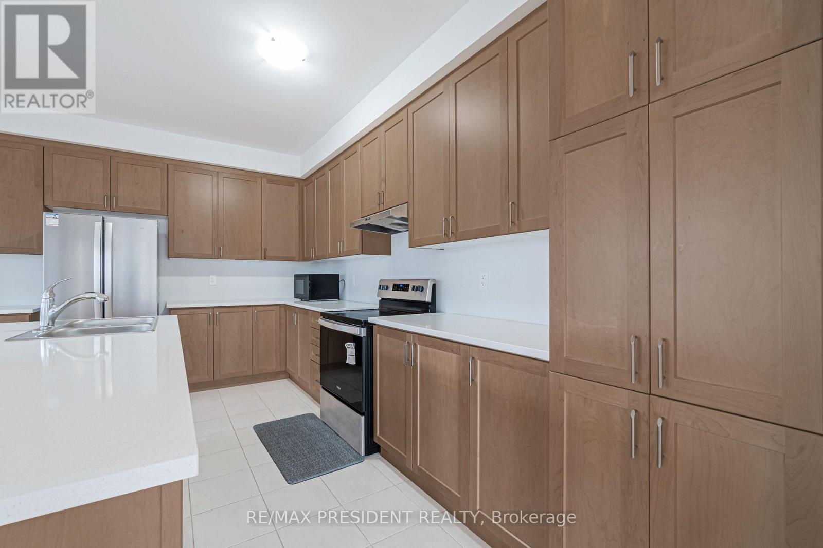 782 Sobeski Avenue, Woodstock, Ontario  N4T 0P1 - Photo 12 - X12862468