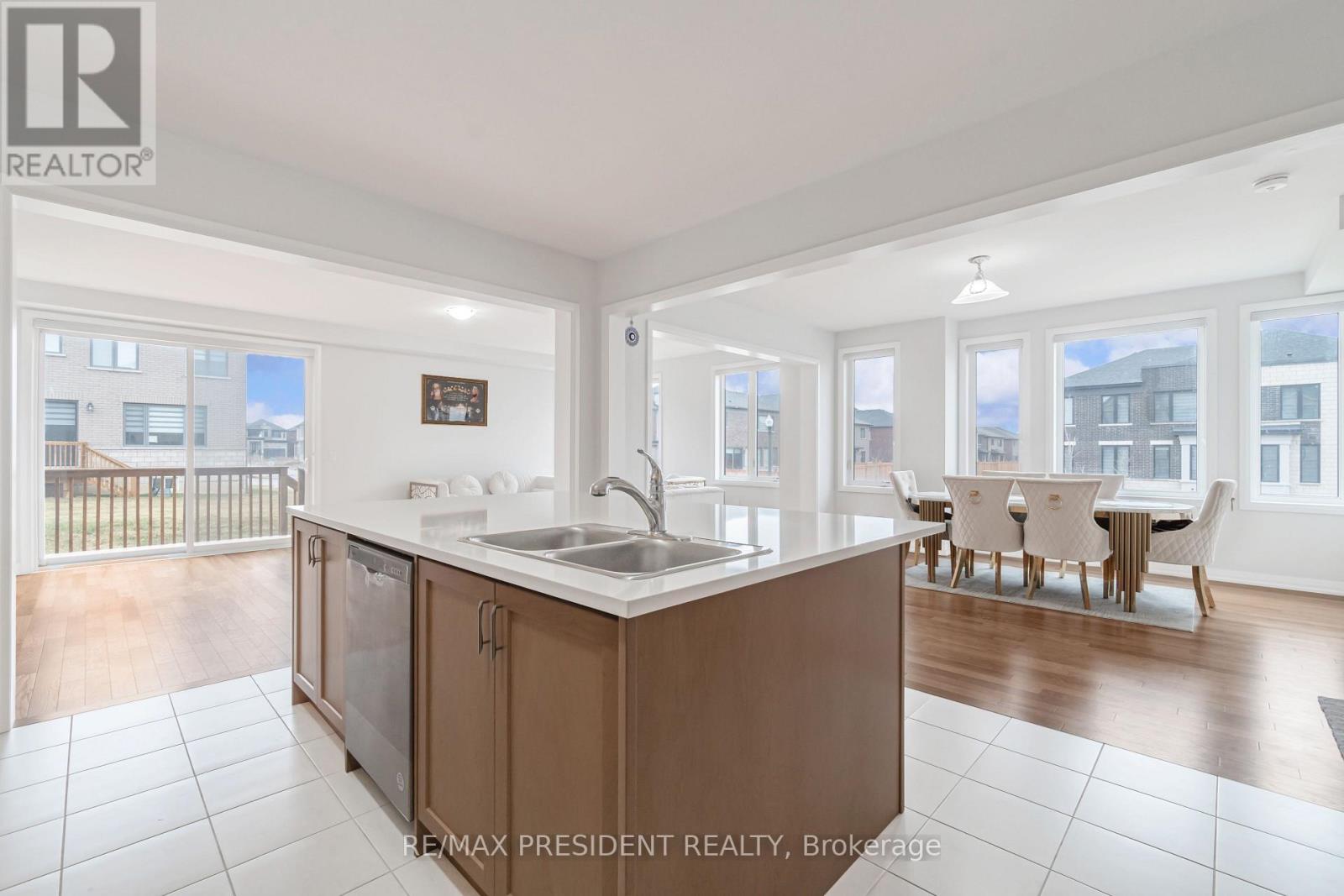 782 Sobeski Avenue, Woodstock, Ontario  N4T 0P1 - Photo 14 - X12862468