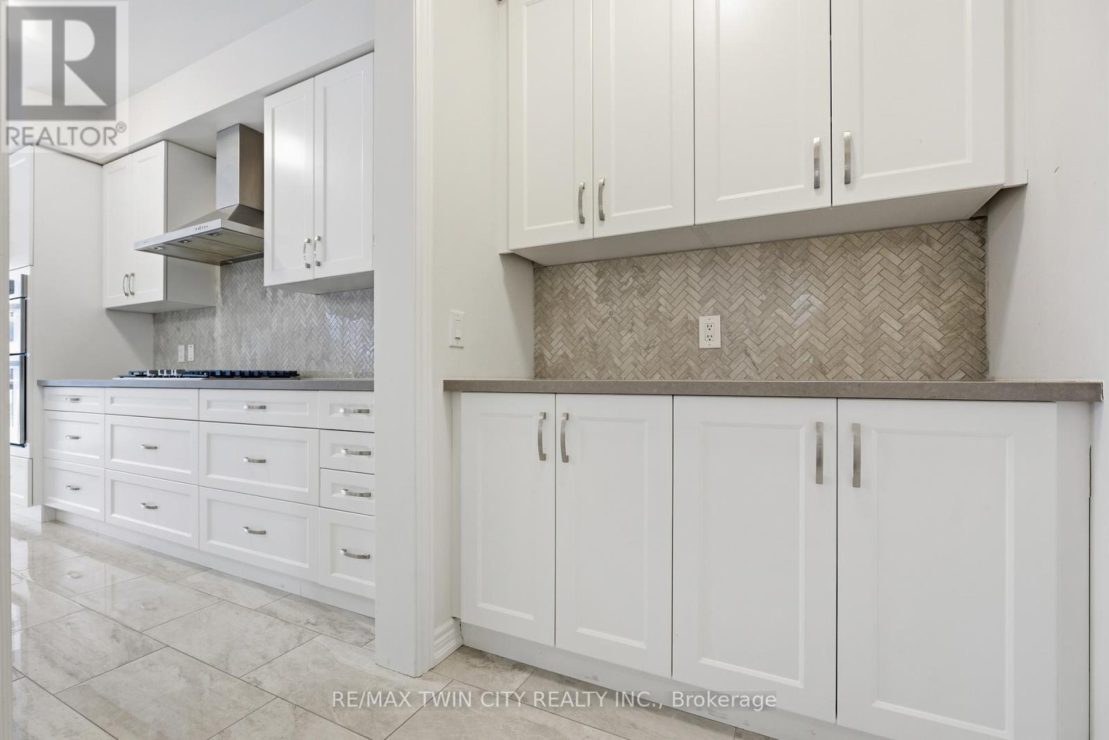 624 Beckview Crescent, Kitchener, Ontario  N2R 0R4 - Photo 11 - X12862494