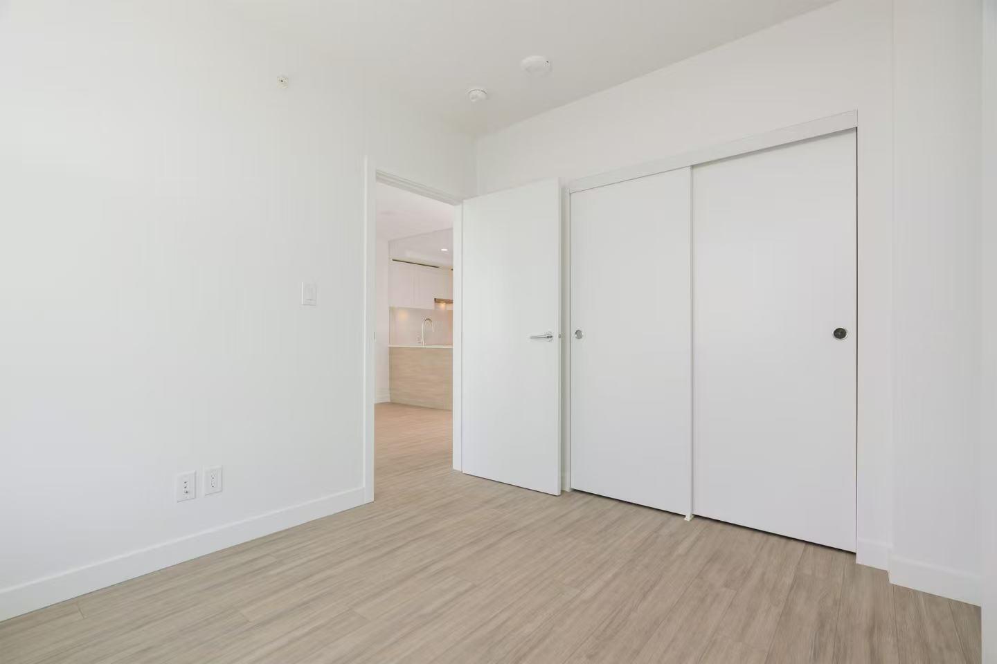 811 13615 Fraser Highway, Surrey, British Columbia  V3T 0P7 - Photo 10 - R3097379