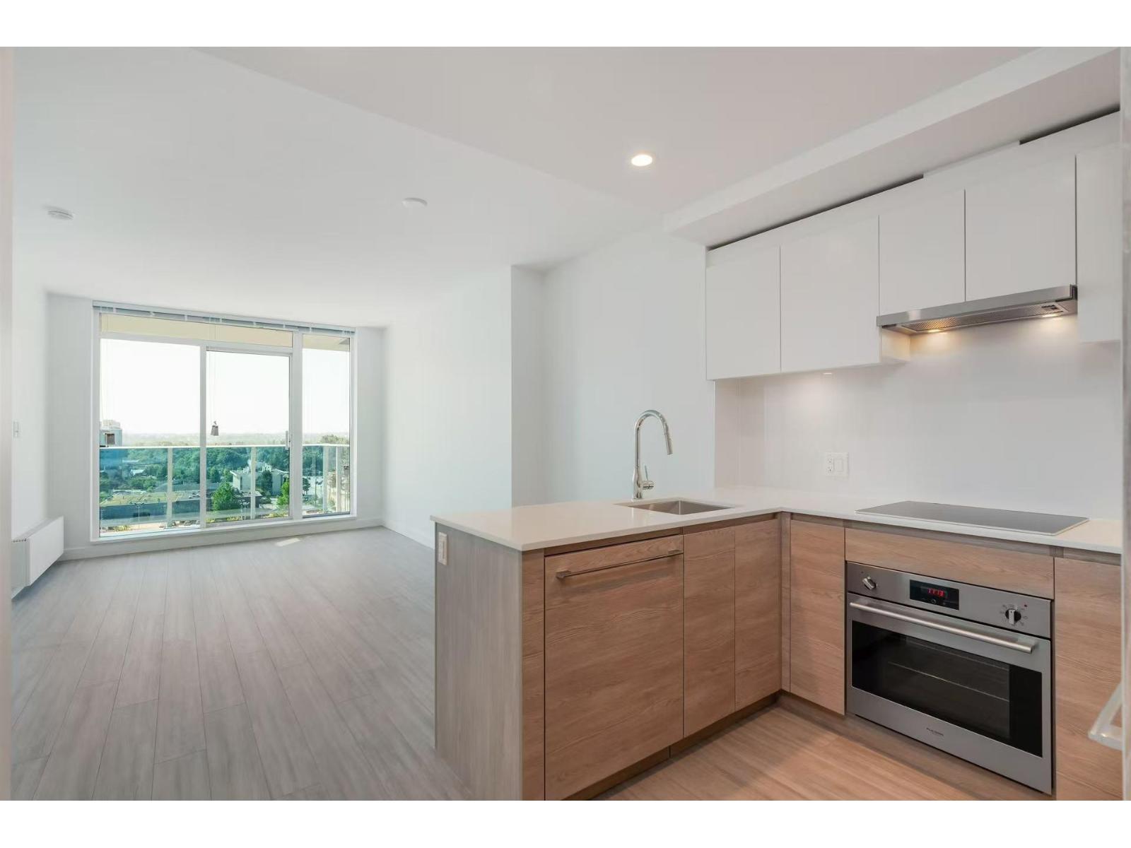 811 13615 Fraser Highway, Surrey, British Columbia  V3T 0P7 - Photo 5 - R3097379