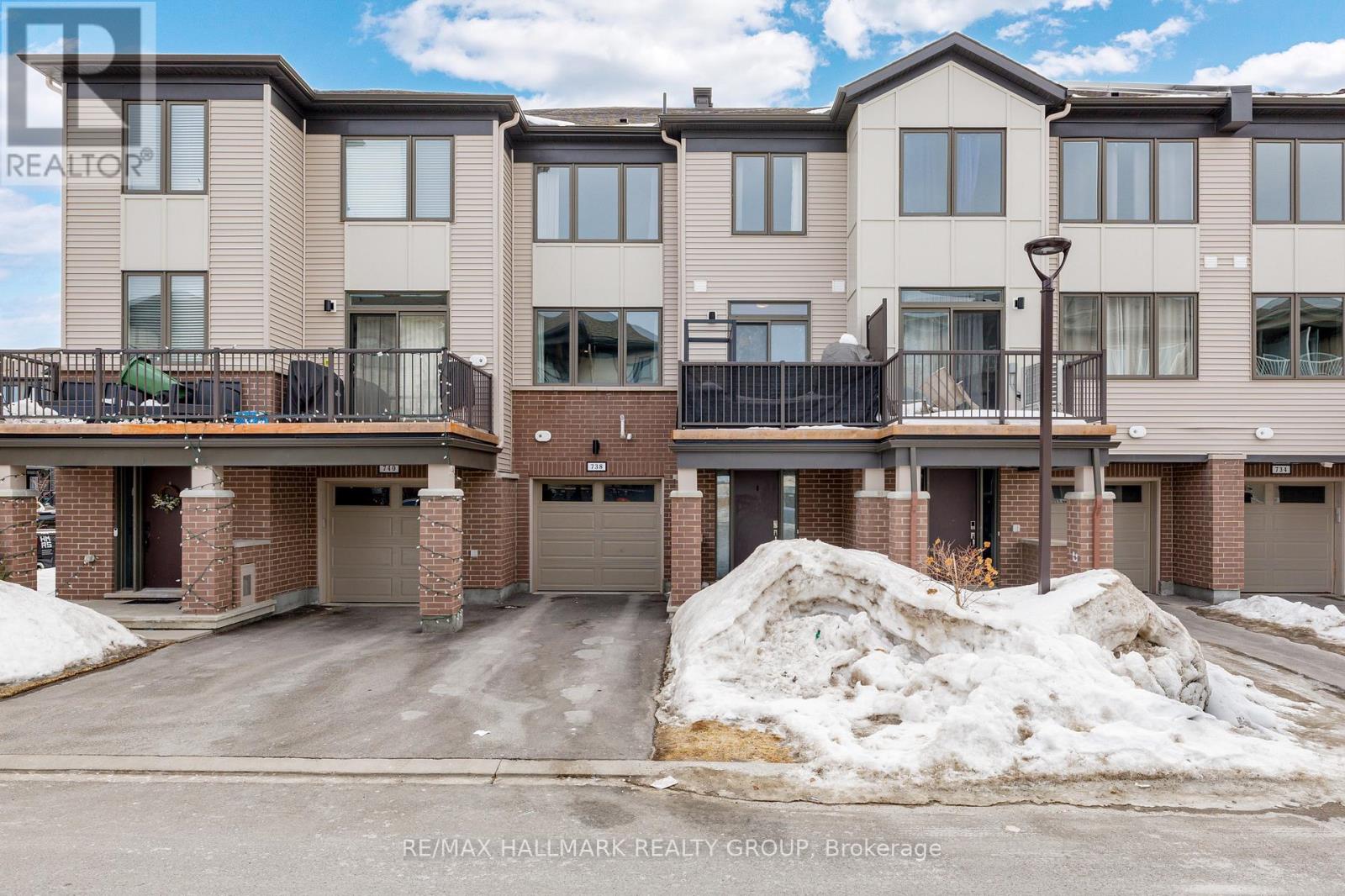 738 CHROMITE PRIVATE, ottawa, Ontario