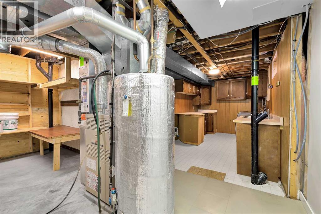 815 Woodpark Way Sw, Calgary, Alberta  T2W 2T9 - Photo 43 - A2288229