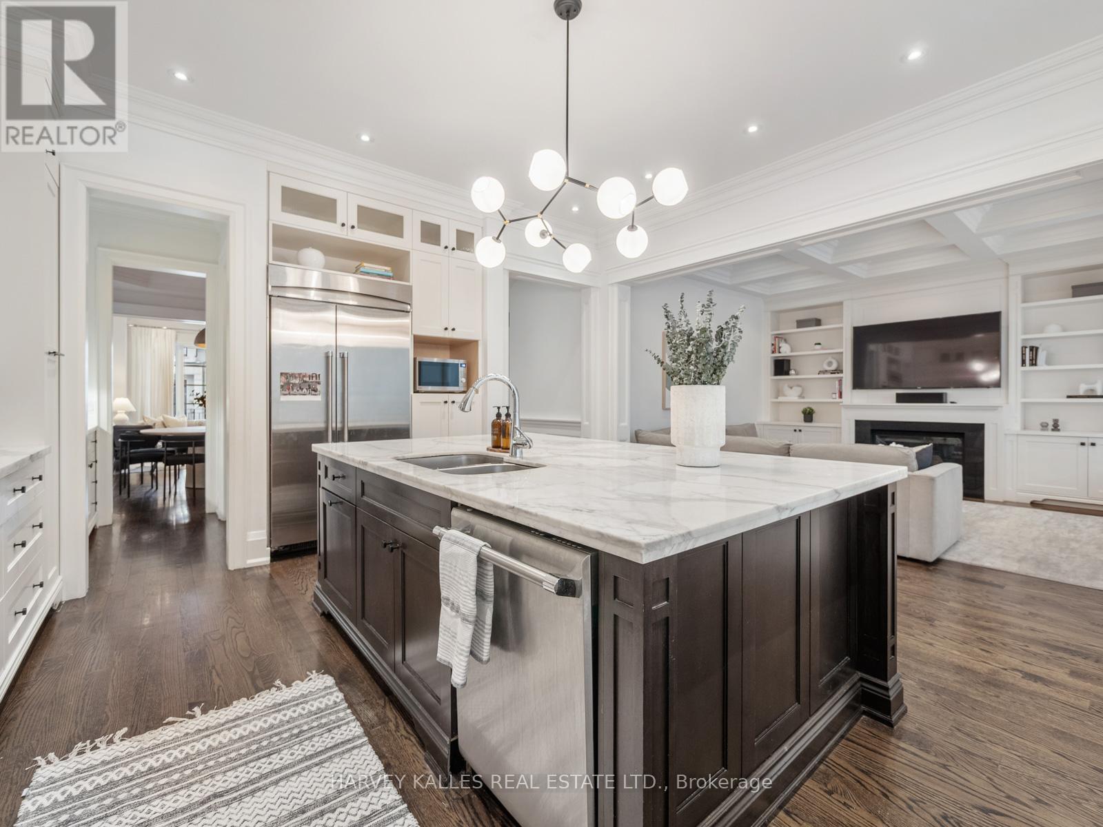 190 Carmichael Avenue, Toronto, Ontario  M5M 2X3 - Photo 12 - C12861012