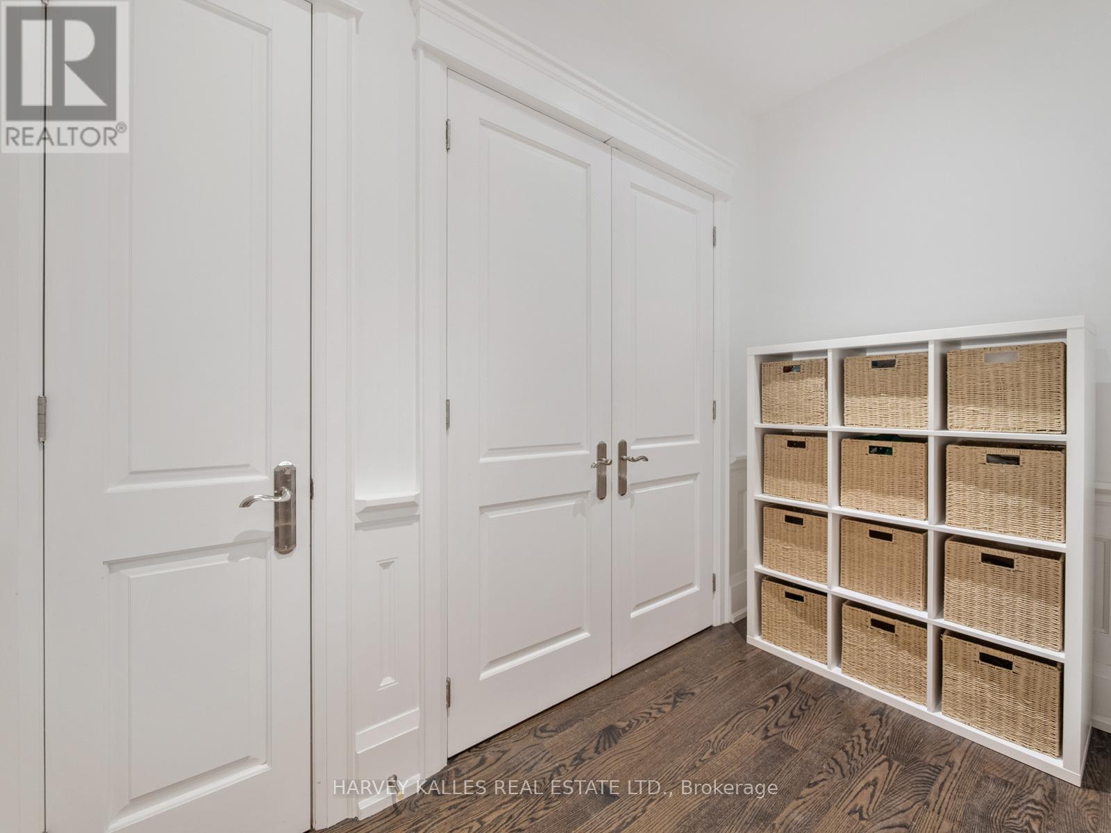 190 Carmichael Avenue, Toronto, Ontario  M5M 2X3 - Photo 23 - C12861012