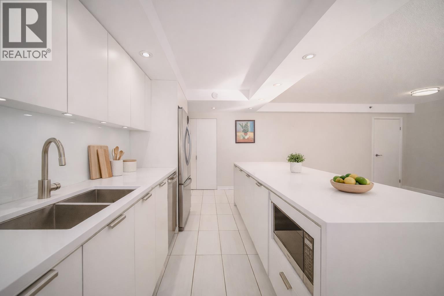 302 518 W 14th Avenue, Vancouver, British Columbia  V5Z 4N5 - Photo 3 - R3097425