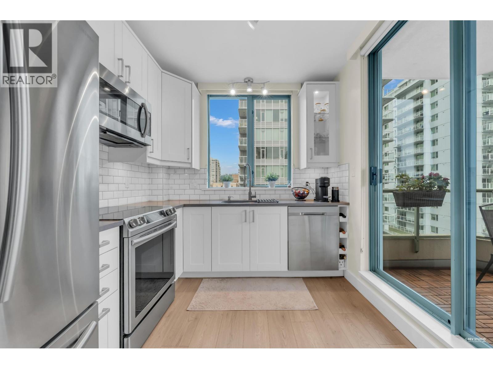 801 140 E 14 Street, North Vancouver, British Columbia  V7L 2N3 - Photo 8 - R3097427