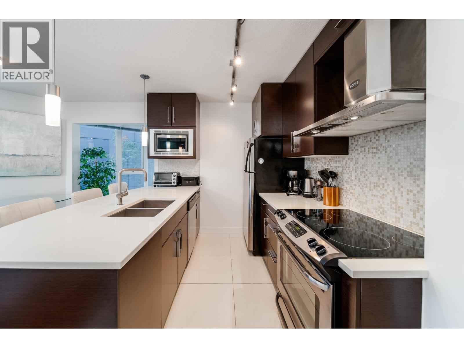 301 689 Abbott Street, Vancouver, British Columbia  V6B 0J2 - Photo 4 - R3097440