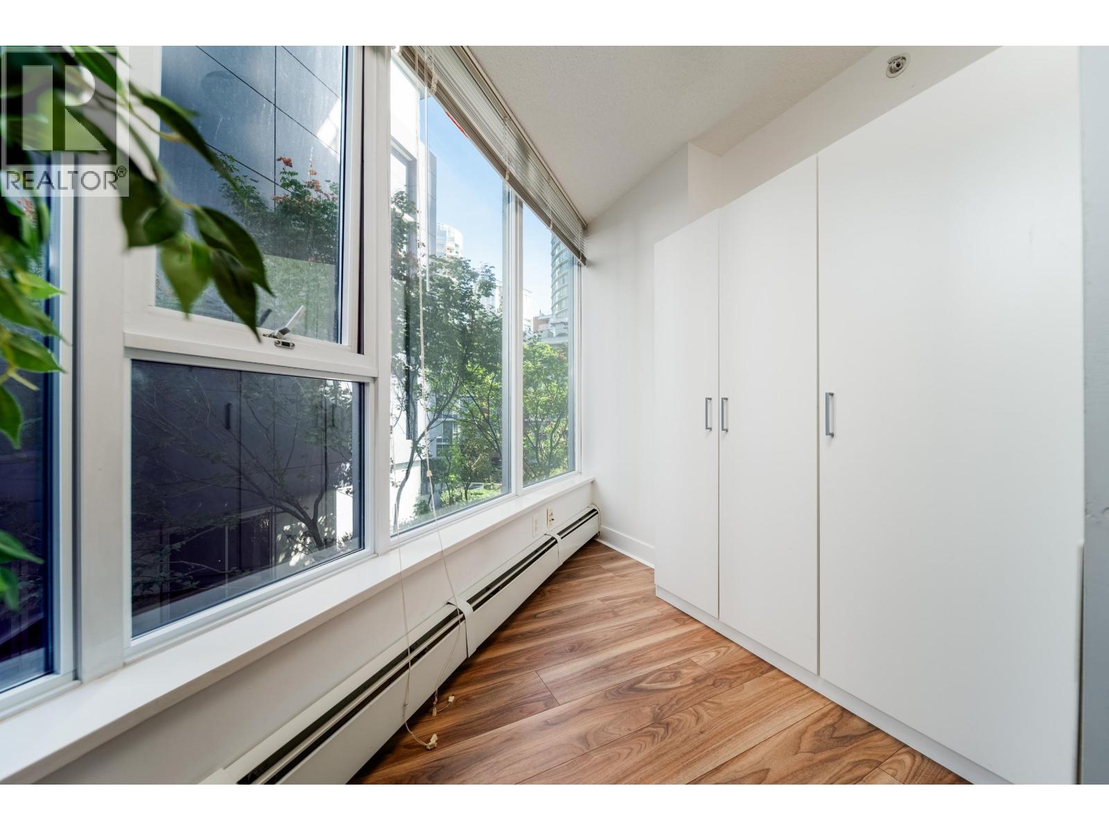 301 689 Abbott Street, Vancouver, British Columbia  V6B 0J2 - Photo 9 - R3097440