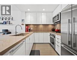 328 255 W 1ST STREET, North Vancouver, British Columbia