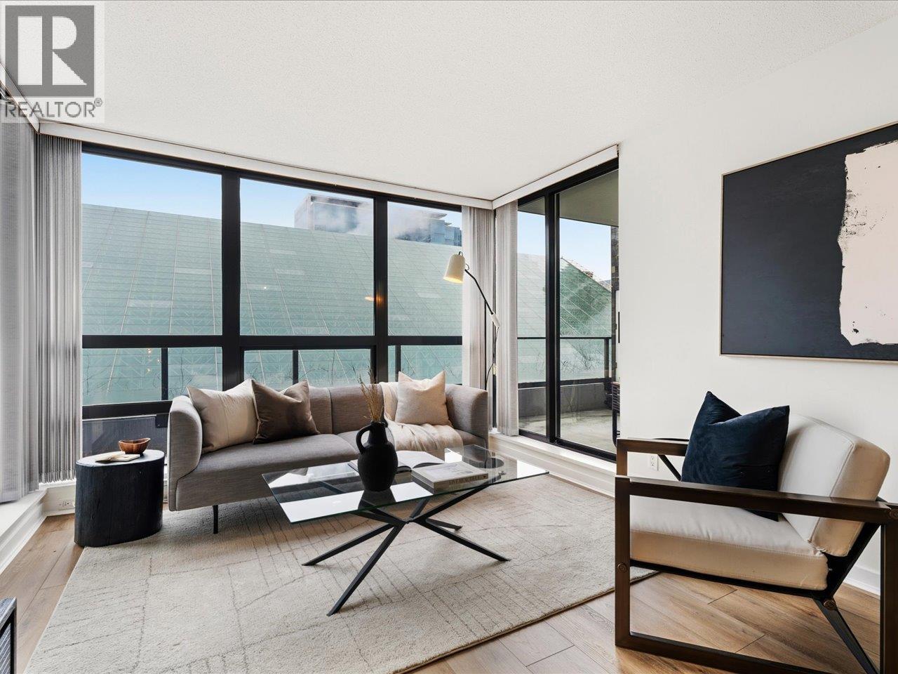 503 933 Hornby Street, Vancouver, British Columbia  V6Z 3G4 - Photo 1 - R3097450