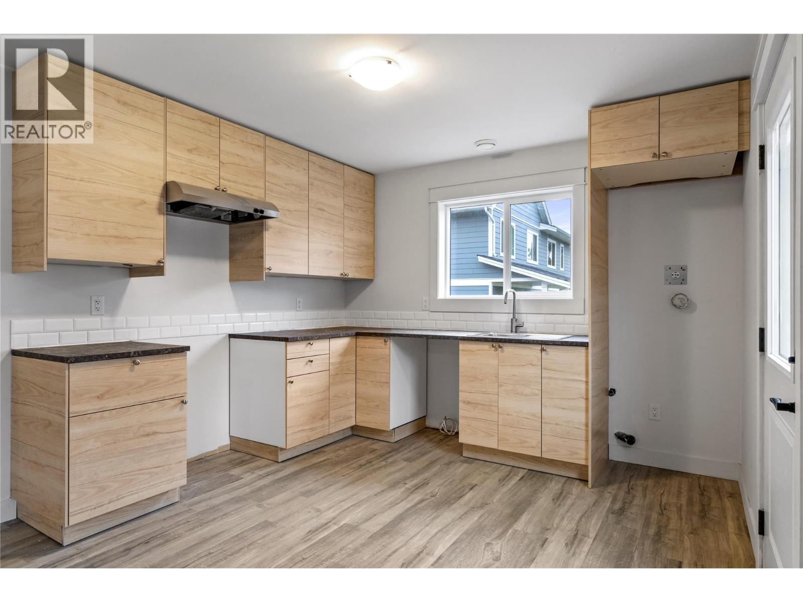 1140 23 Street Se, Salmon Arm, British Columbia  V1E 0C7 - Photo 36 - 10370118