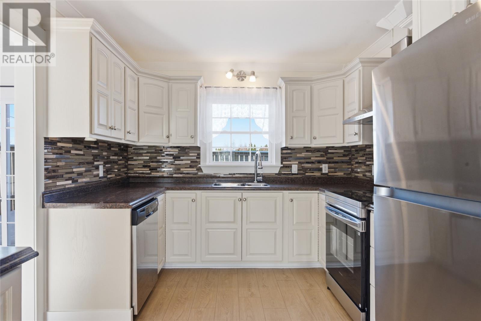 210 Main Street, Eastport, Newfoundland & Labrador  A0G 1Z0 - Photo 14 - 1295088