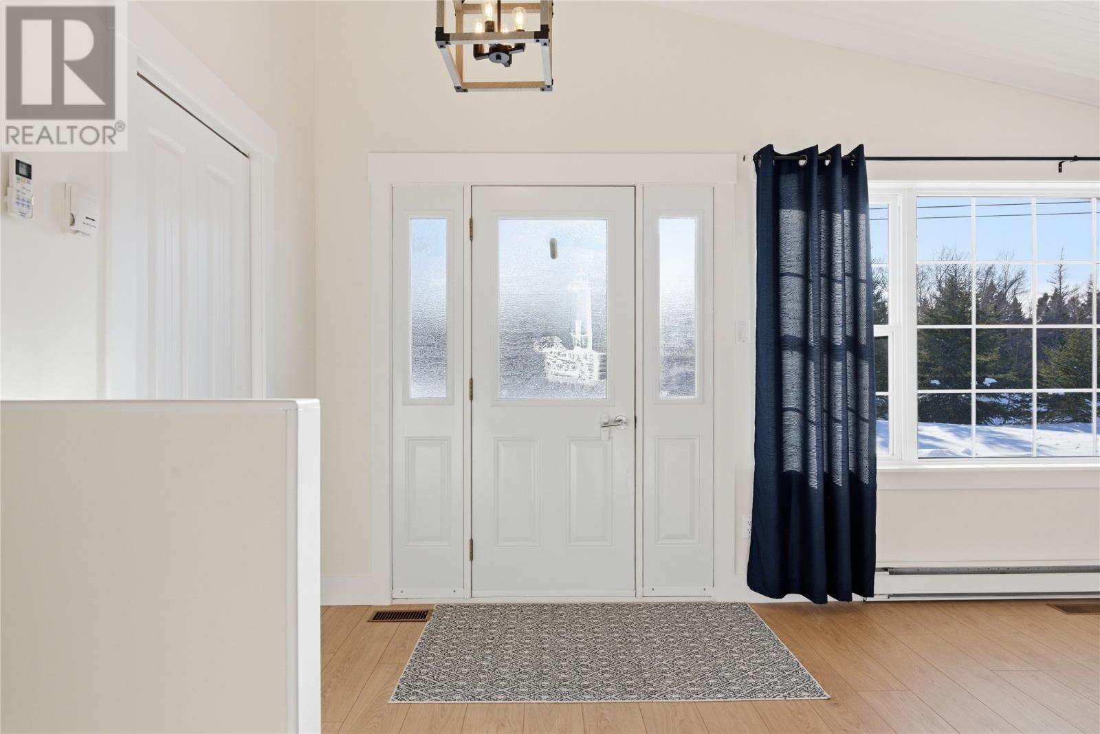 210 Main Street, Eastport, Newfoundland & Labrador  A0G 1Z0 - Photo 2 - 1295088