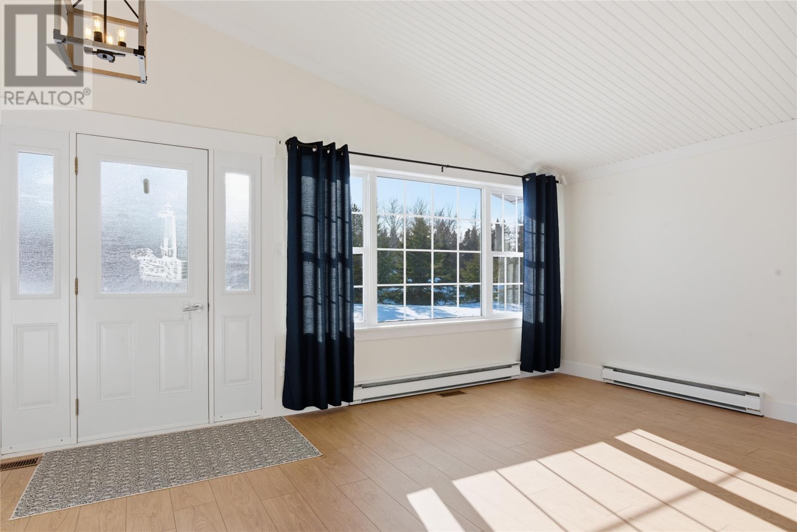 210 Main Street, Eastport, Newfoundland & Labrador  A0G 1Z0 - Photo 5 - 1295088