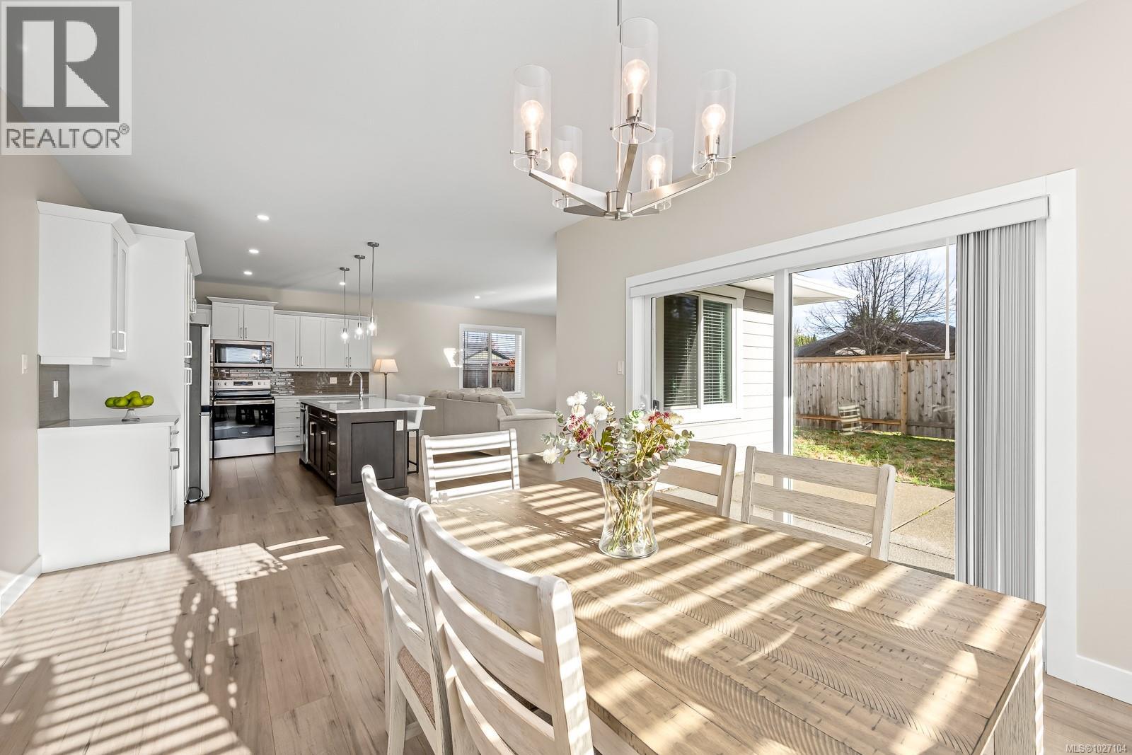 499 Torrence Rd, Comox, British Columbia  V9M 3G7 - Photo 11 - 1027104