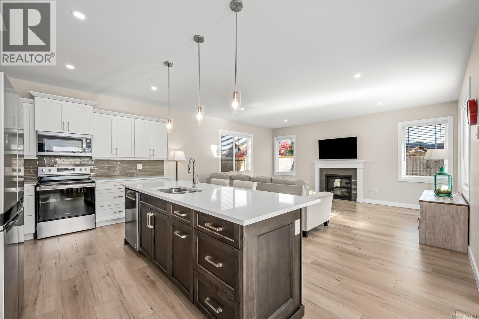 499 Torrence Rd, Comox, British Columbia  V9M 3G7 - Photo 4 - 1027104