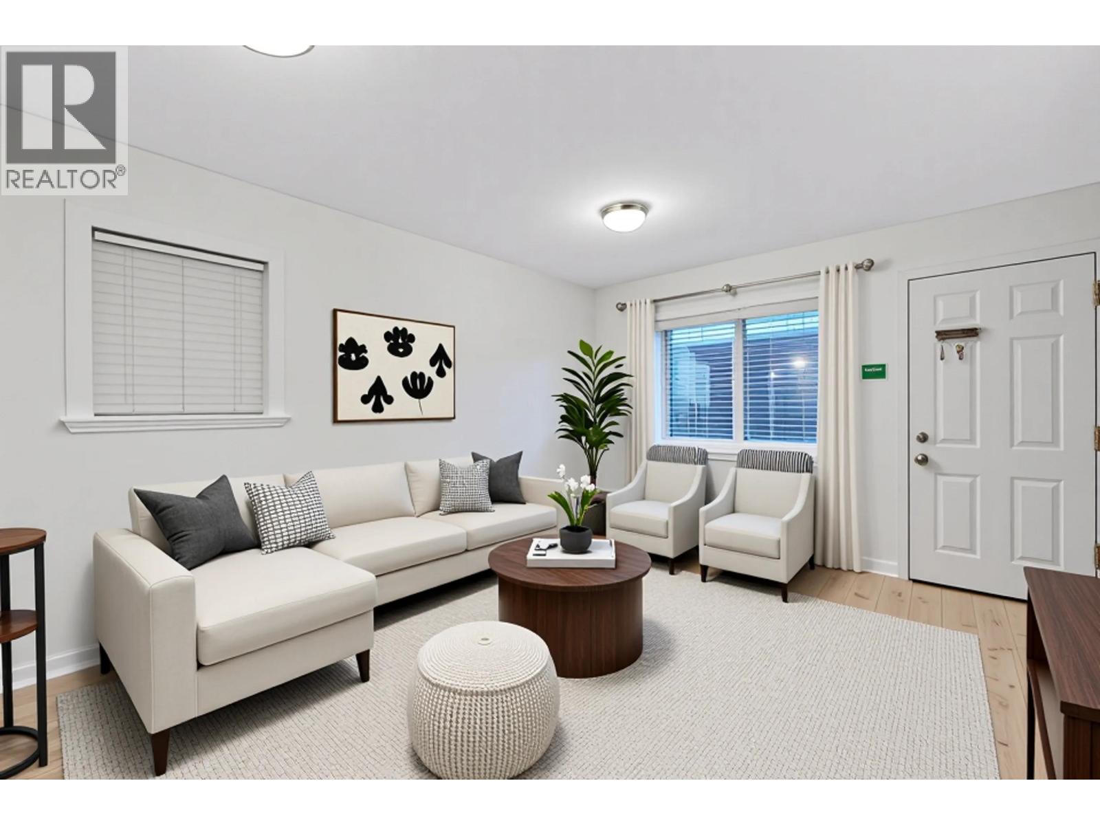 7332 1st Street, Burnaby, British Columbia  V3N 3S8 - Photo 7 - R3097444