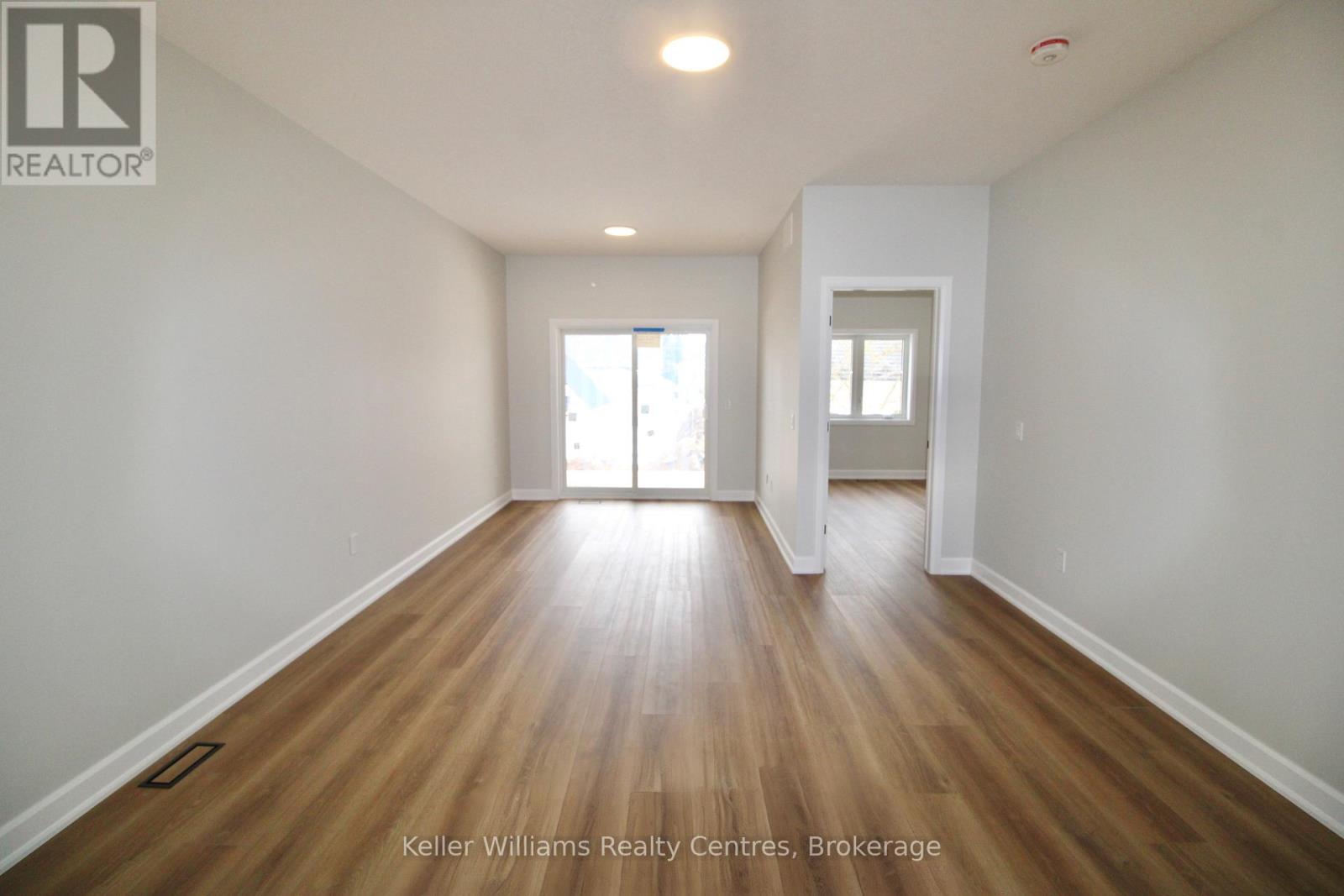 #2 260 7th Street, Hanover, Ontario  N4N 1G9 - Photo 10 - X12437756