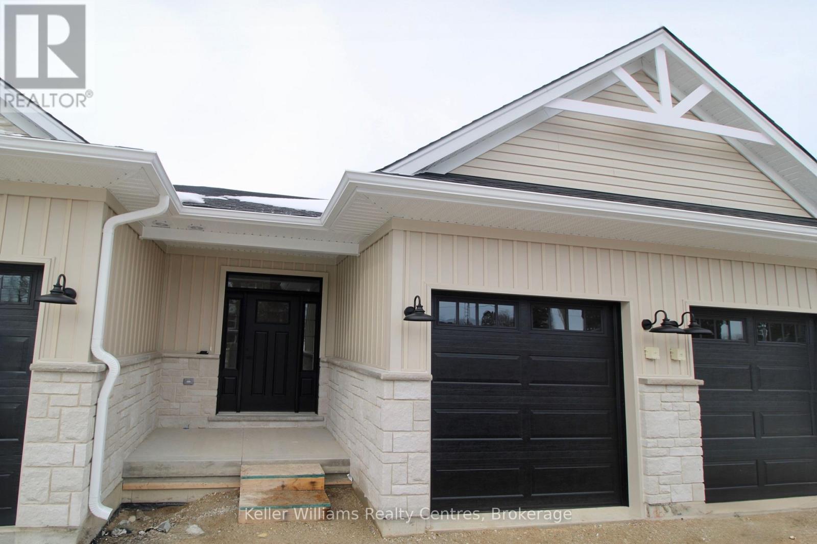 #2 260 7th Street, Hanover, Ontario  N4N 1G9 - Photo 1 - X12437756