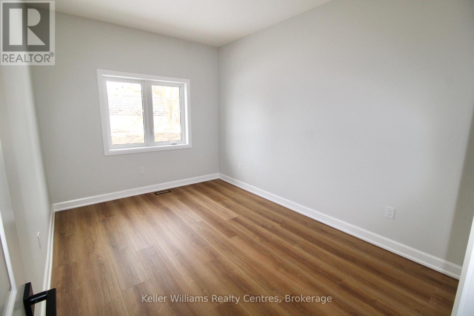 #2 260 7th Street, Hanover, Ontario  N4N 1G9 - Photo 12 - X12437756