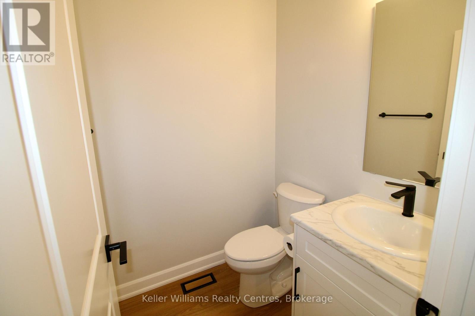 #2 260 7th Street, Hanover, Ontario  N4N 1G9 - Photo 6 - X12437756