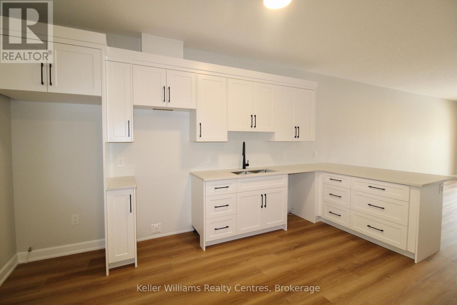 #2 260 7th Street, Hanover, Ontario  N4N 1G9 - Photo 8 - X12437756