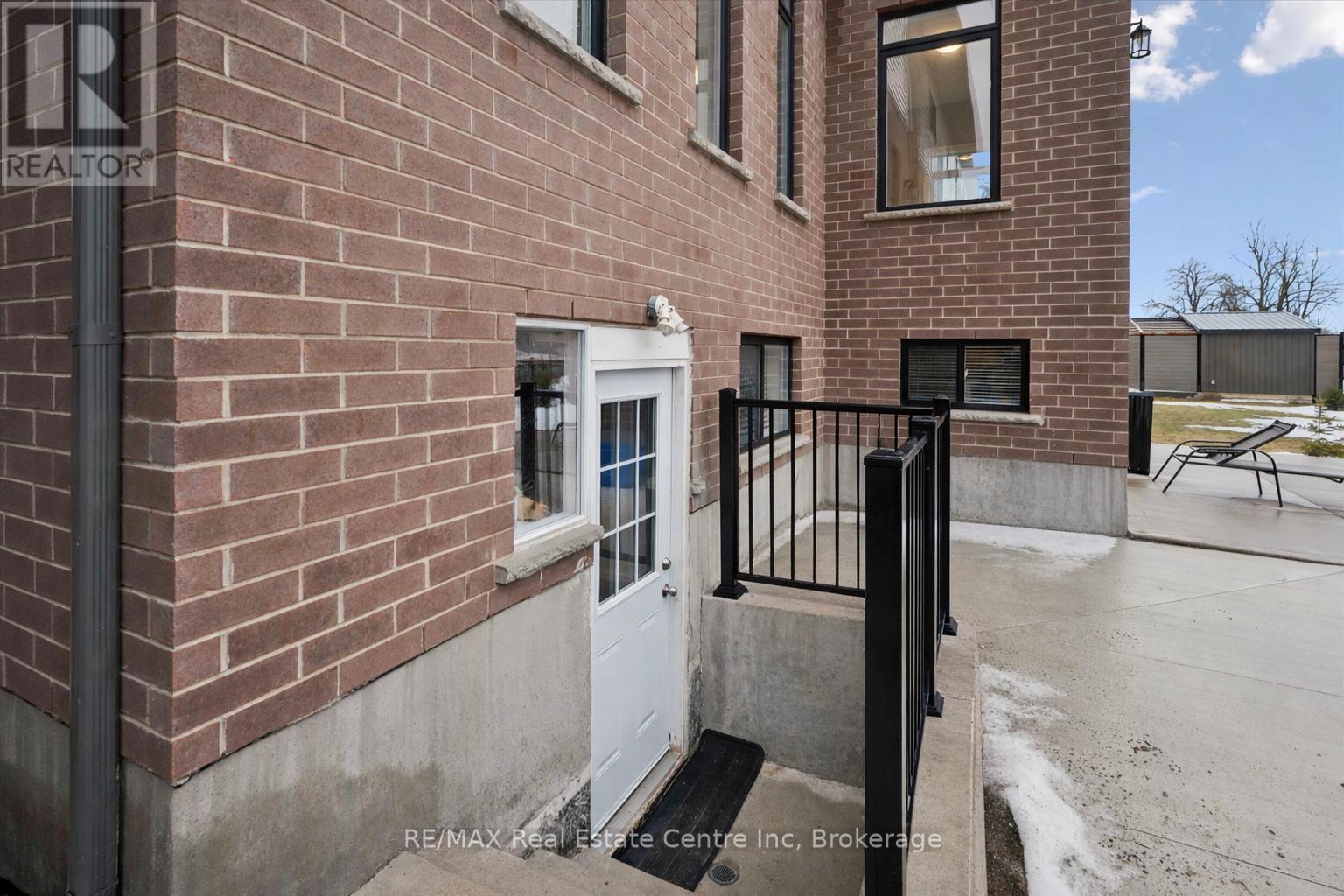 187 Ambrous Crescent, Guelph, Ontario  N1G 0G3 - Photo 31 - X12856774