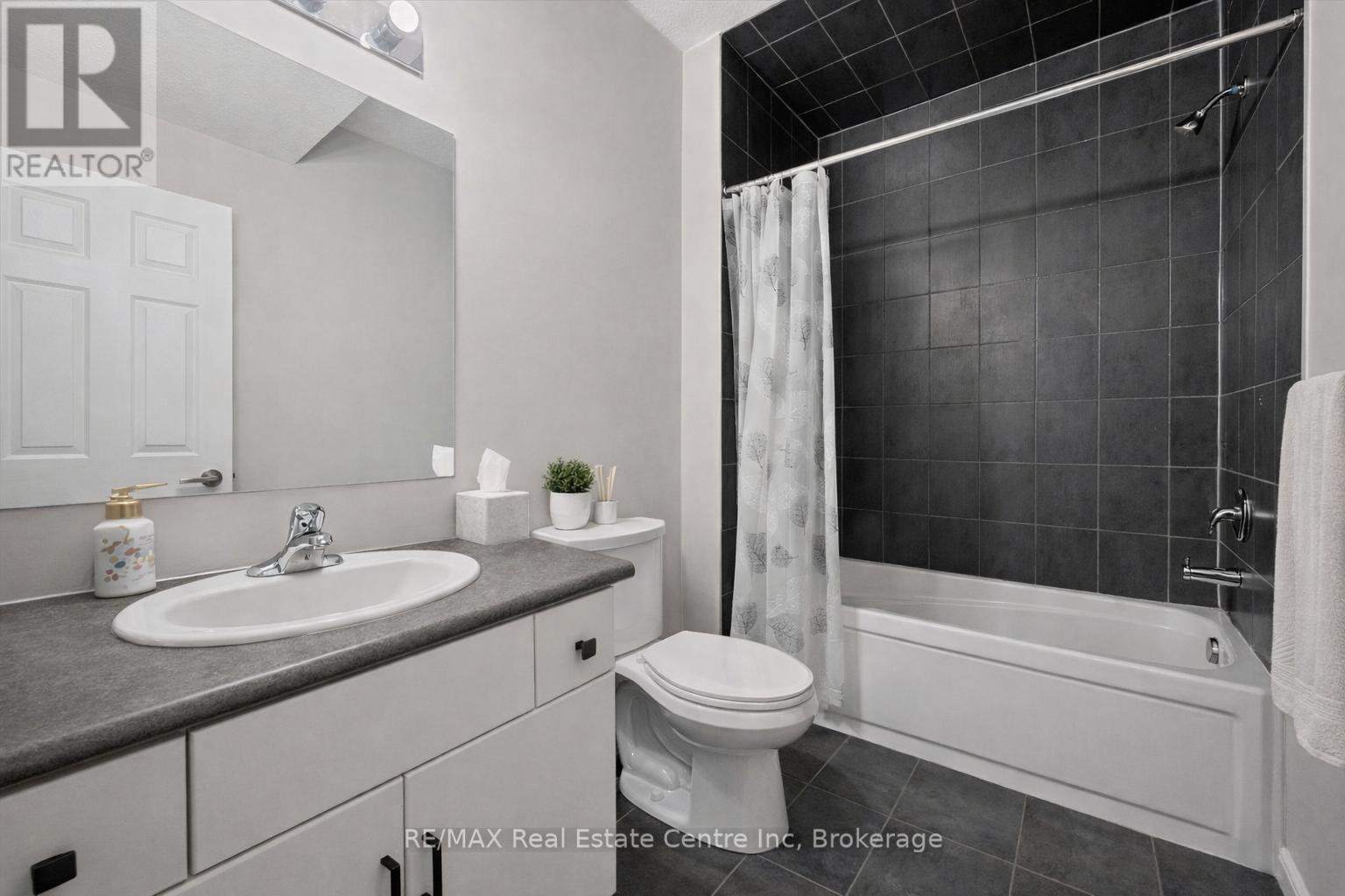 187 Ambrous Crescent, Guelph, Ontario  N1G 0G3 - Photo 36 - X12856774