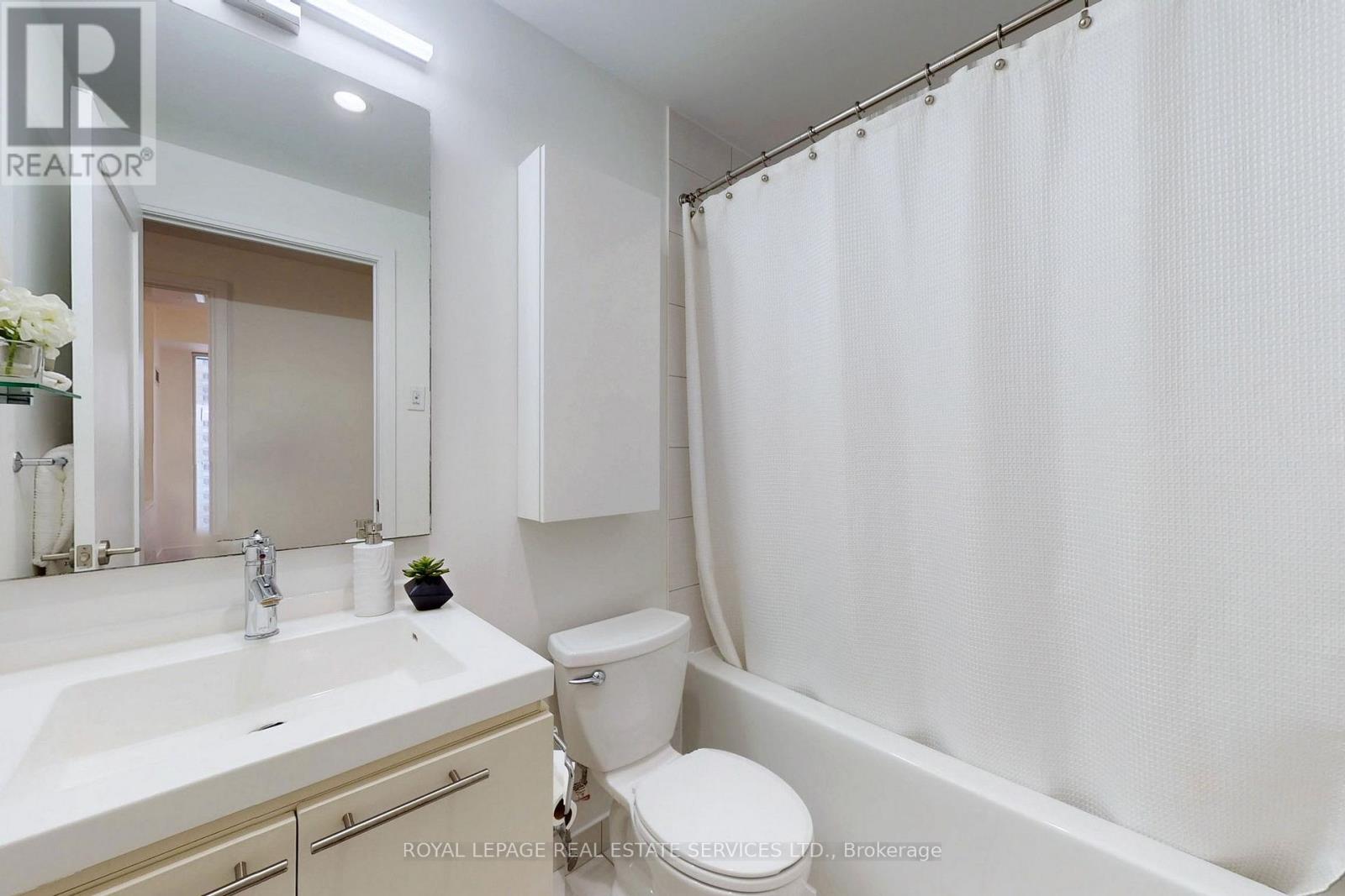 901 - 25 Broadway Avenue, Toronto, Ontario  M4P 1T7 - Photo 16 - C12862750