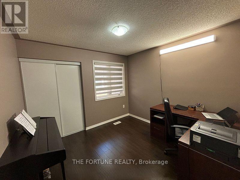 66 Seascape(Upper) Crescent, Brampton, Ontario  L6P 3C5 - Photo 7 - W12861576