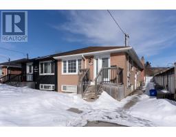 572 MONTCALM AVENUE, Oshawa, Ontario