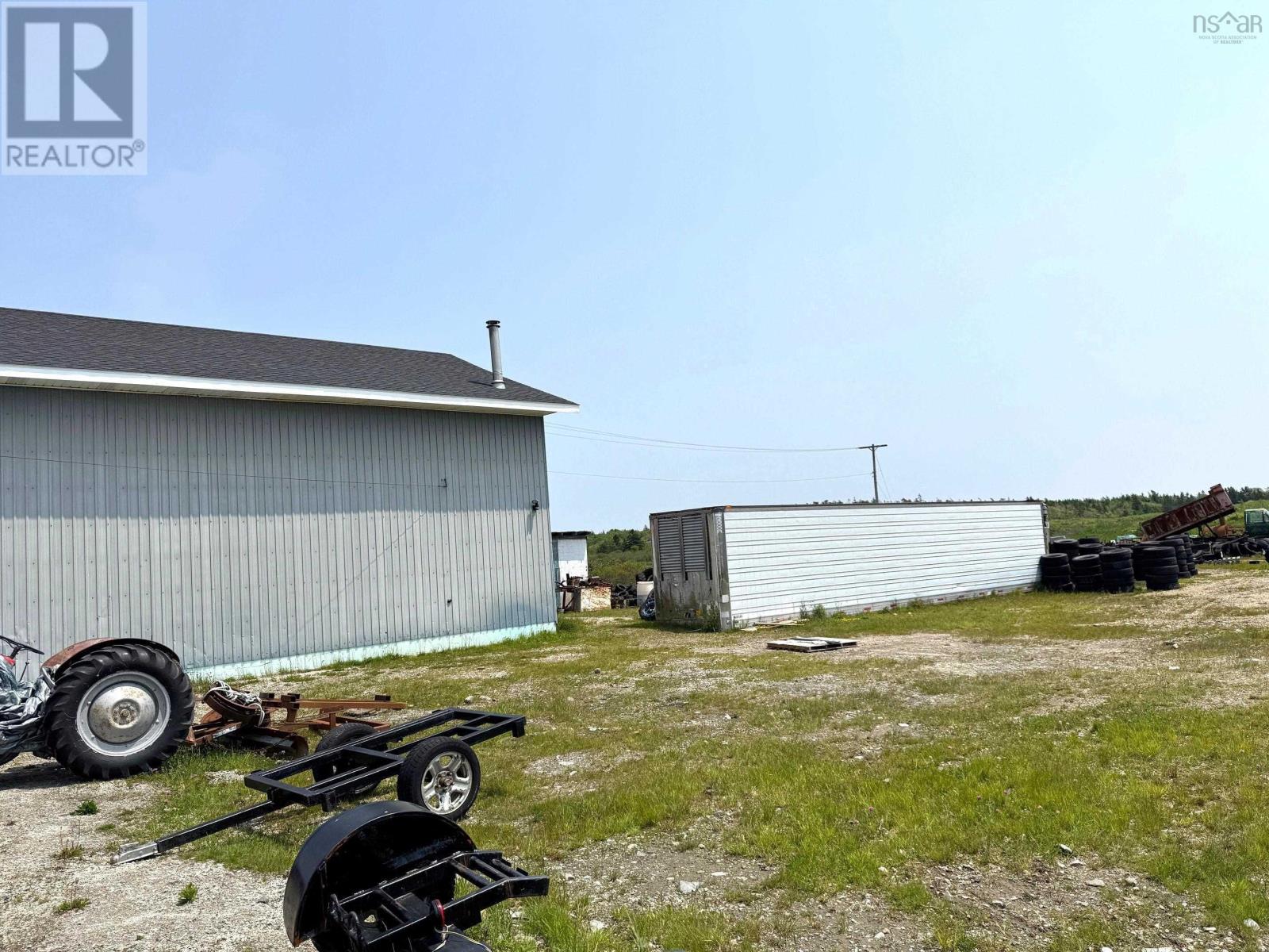 5-7 Hardscratch Road, Yarmouth, Nova Scotia  B5A 5H8 - Photo 5 - 202513965