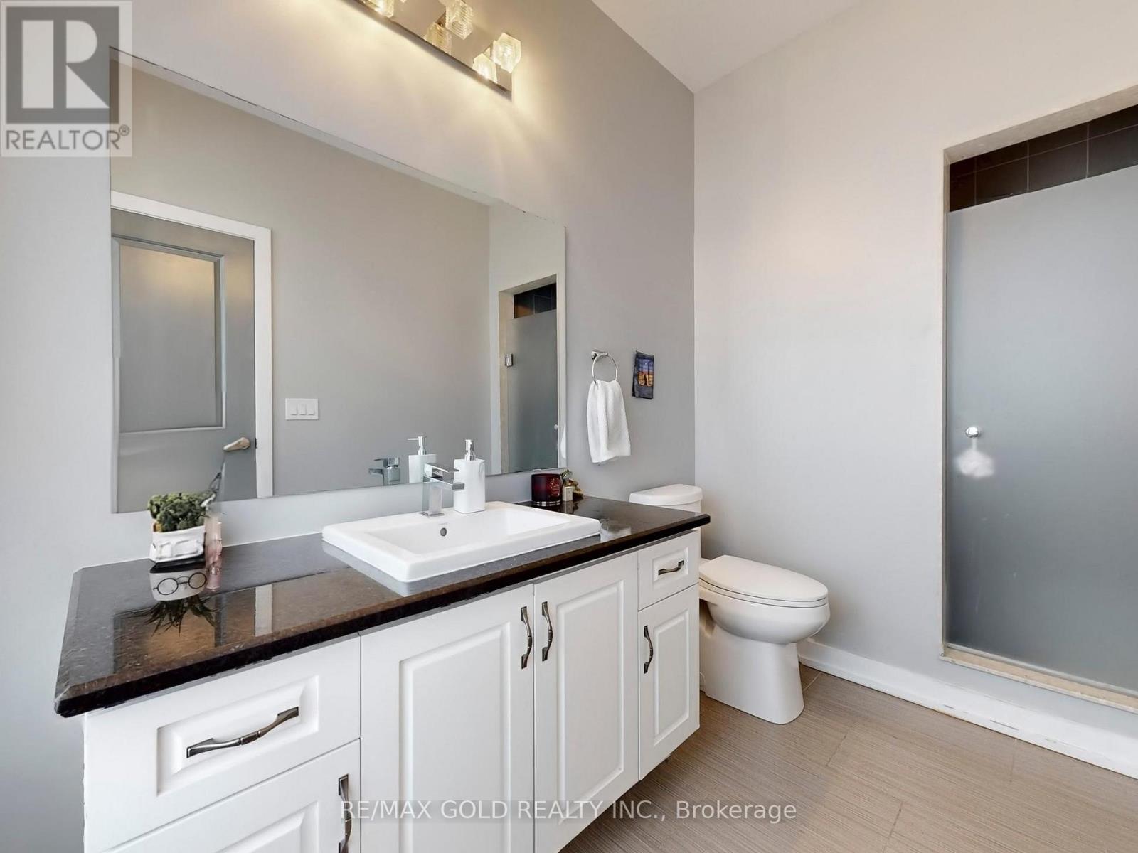 3 Glenngarry Crescent, Vaughan, Ontario  L6A 4Z4 - Photo 34 - N12862708