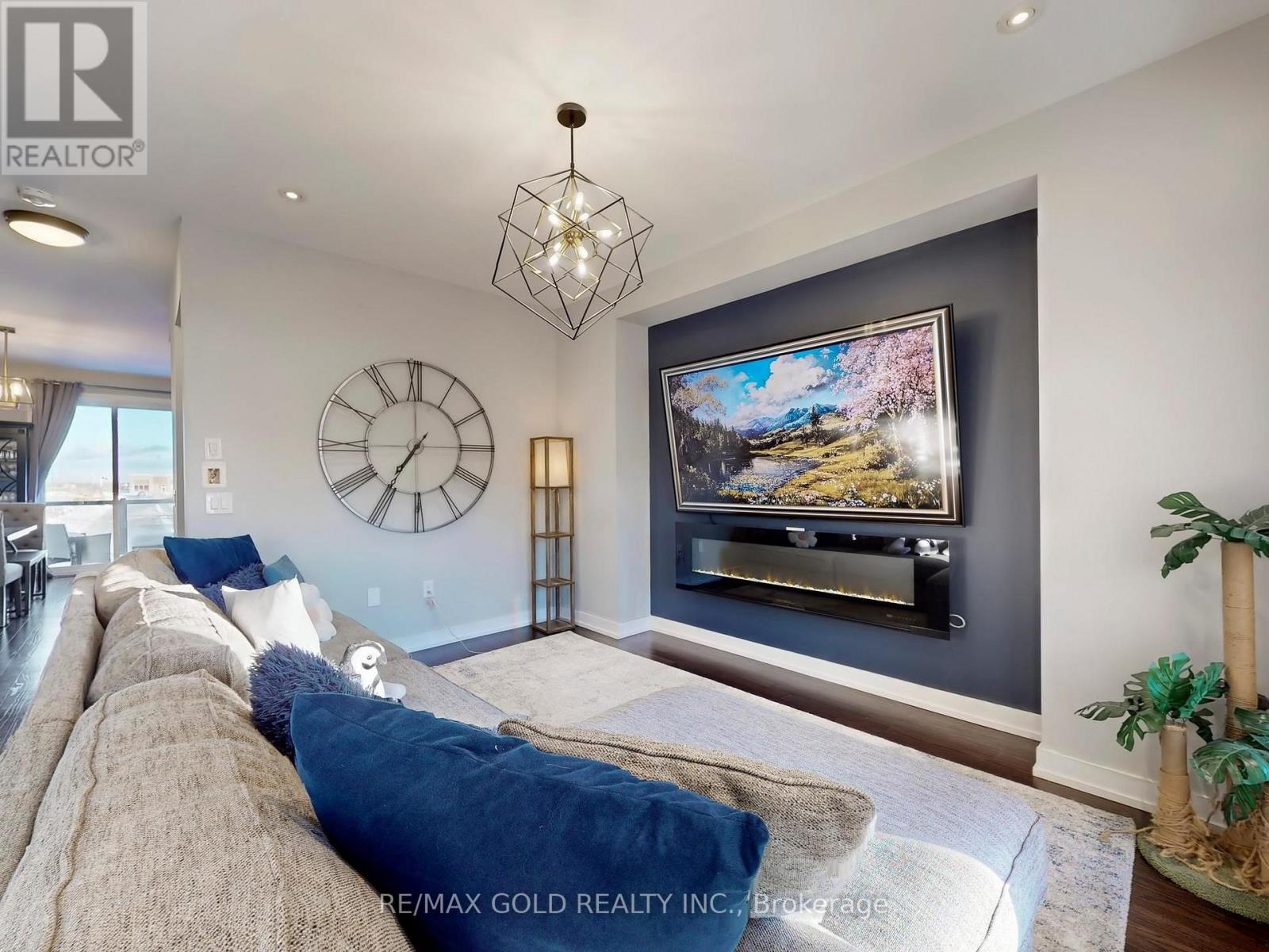 3 Glenngarry Crescent, Vaughan, Ontario  L6A 4Z4 - Photo 7 - N12862708