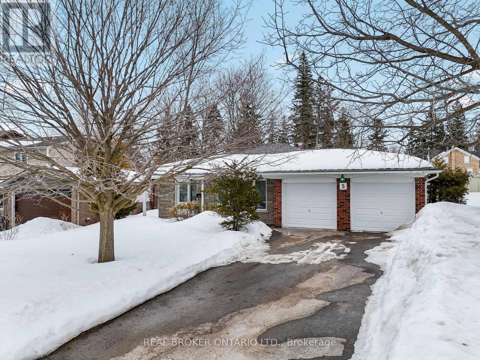 5 Joseph Street, Uxbridge, Ontario  L9P 1H9 - Photo 3 - N12862718